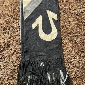 🔥True Religion Wool Scarf & Earmuffs Set